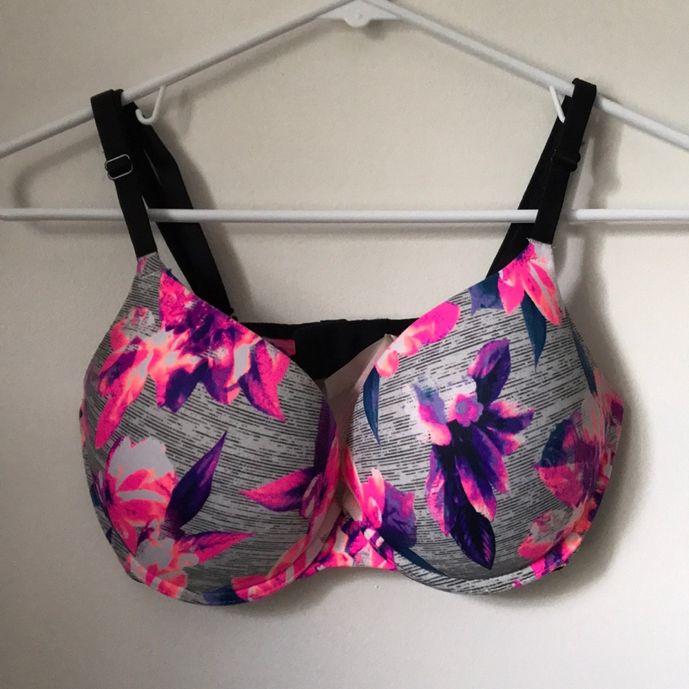 Flowered Victoria’s Secret (Pink) bra